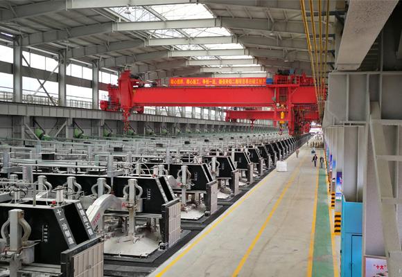 電解アルミクレーン